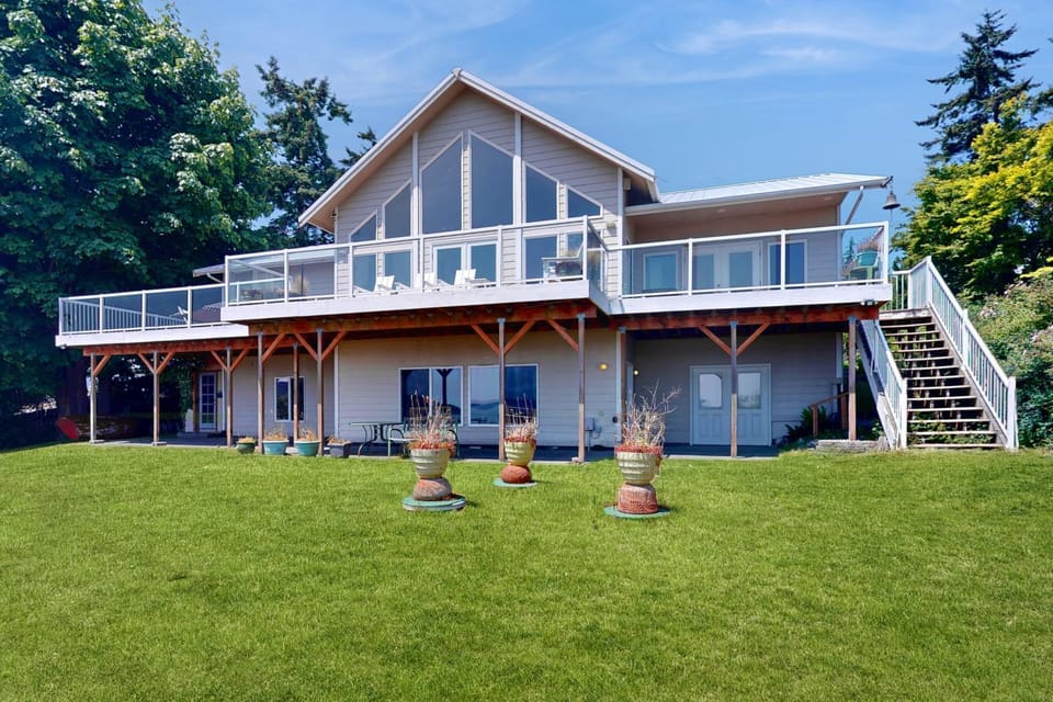 Eastside Beachside House in Greenbank