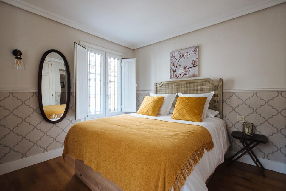 Bed, Photo of the whole room, Bedroom