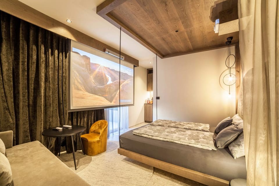 Living room, Bedroom