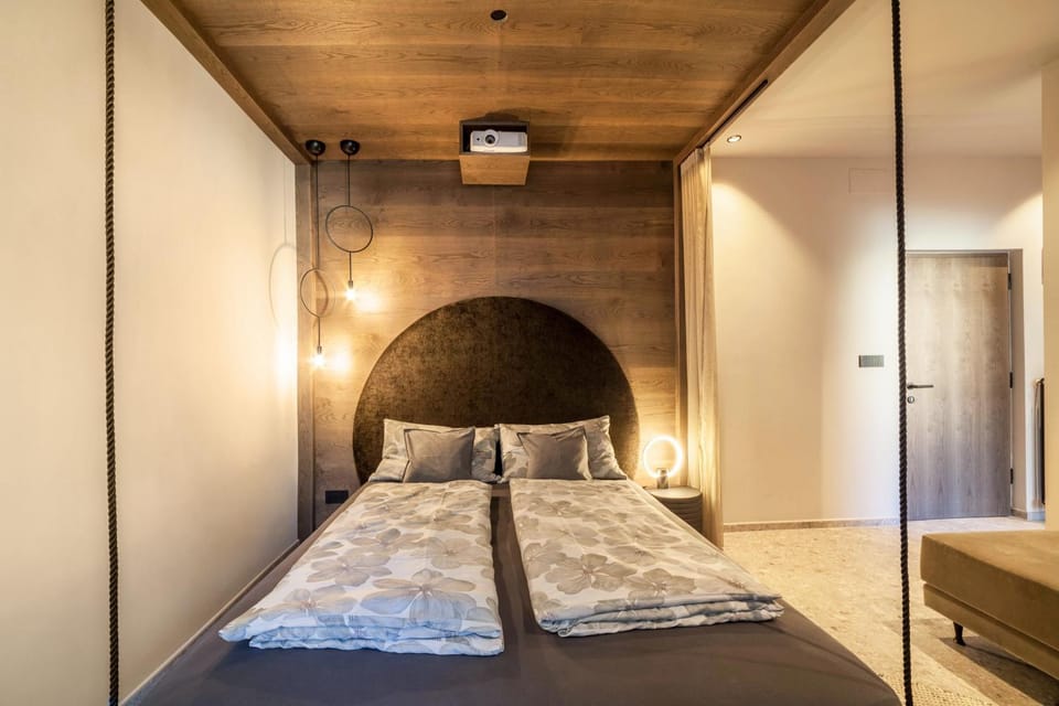 Living room, Bedroom