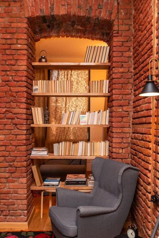 Library, Seating area