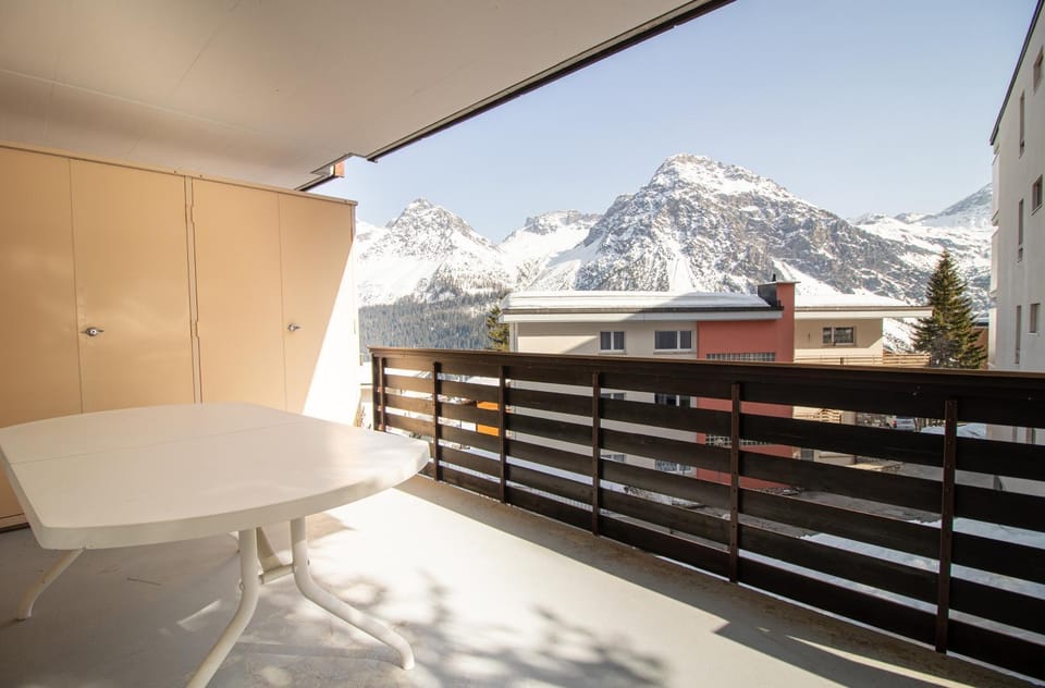 Balcony/Terrace, Balcony/Terrace, Mountain view