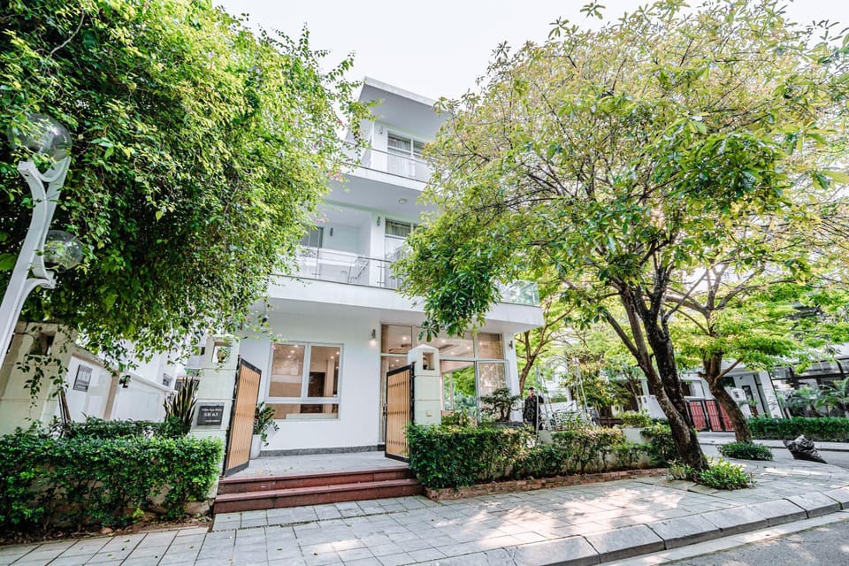Property building, Day, Neighbourhood, Garden, Garden view, Street view