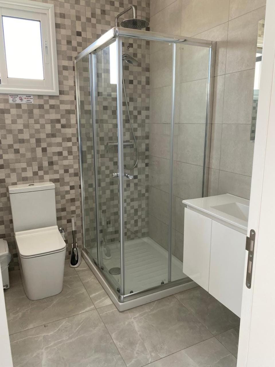 Shower, Toilet, Bathroom
