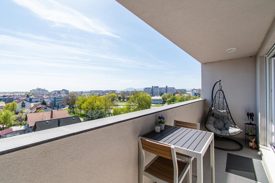 Day, Natural landscape, View (from property/room), Balcony/Terrace