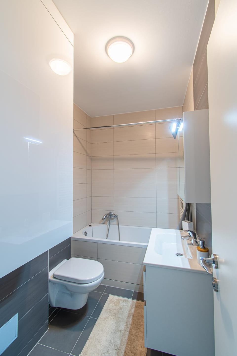 Toilet, Bathroom, Bath