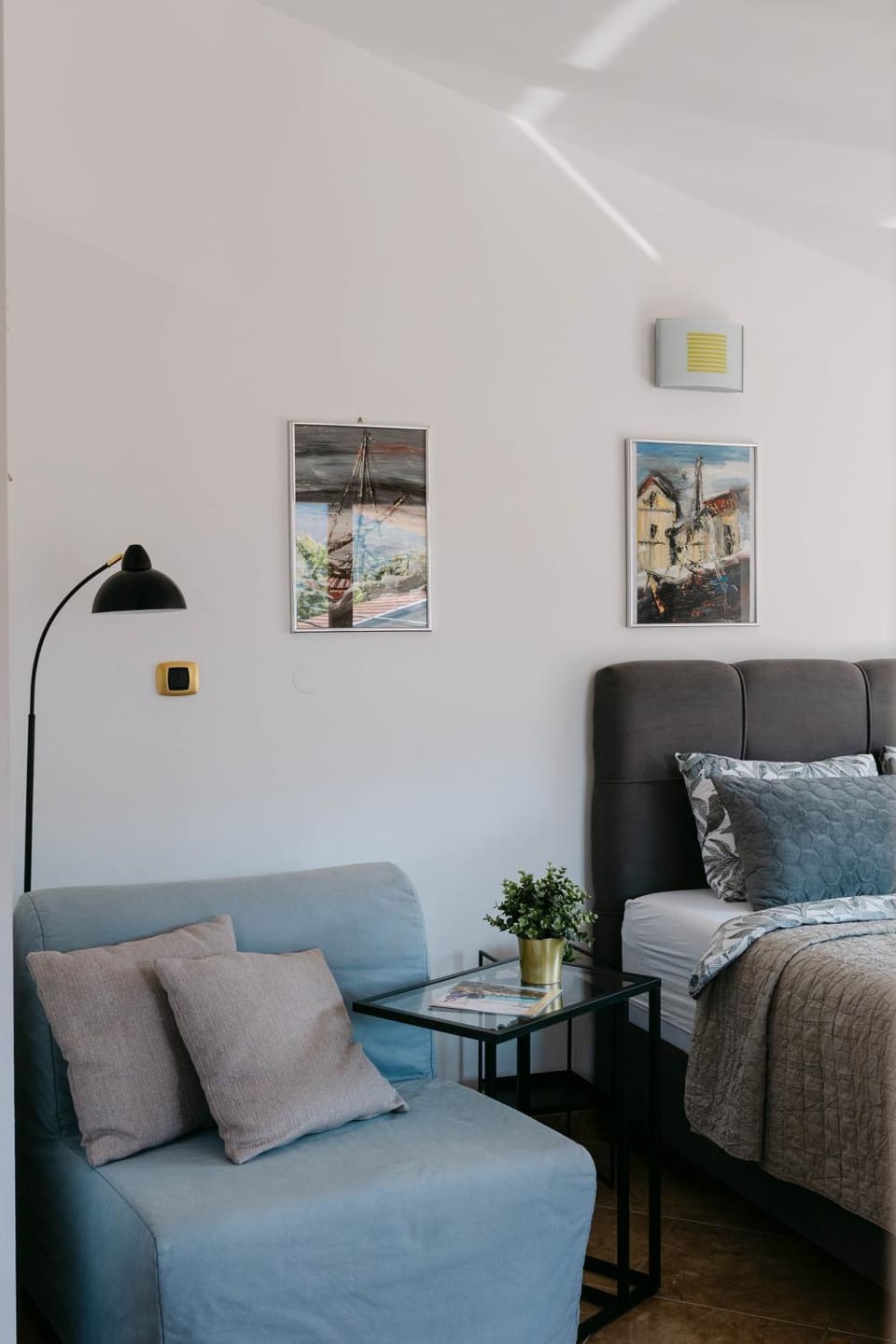 Seating area