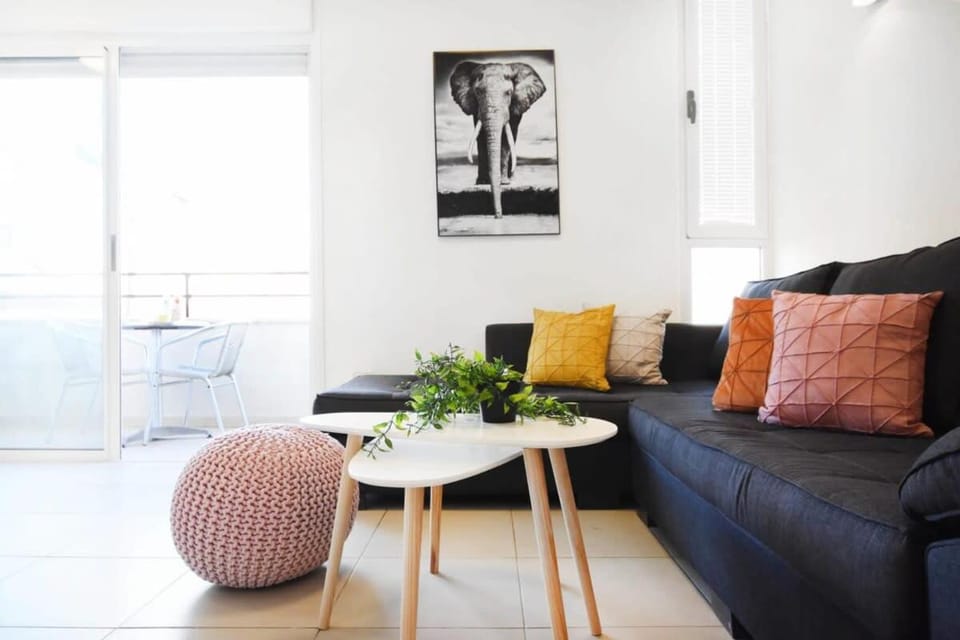 Intimate 1BR near Bograshov beach by HolyGuest Apartment in Tel Aviv-Yafo