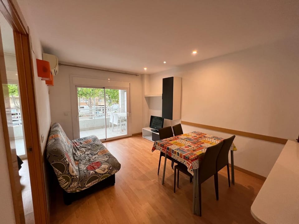 TV and multimedia, Living room, Dining area