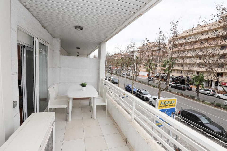 Balcony/Terrace, Street view