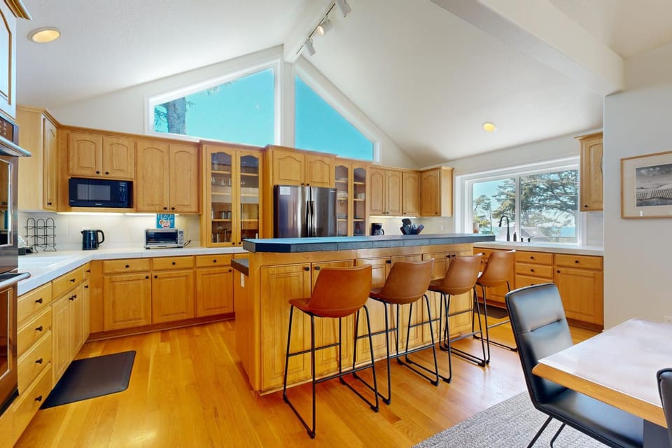 Capeside Paradise House in Pacific City