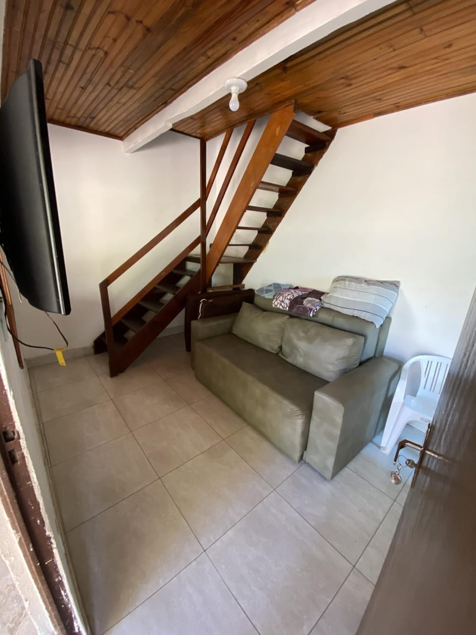 Bed, Living room