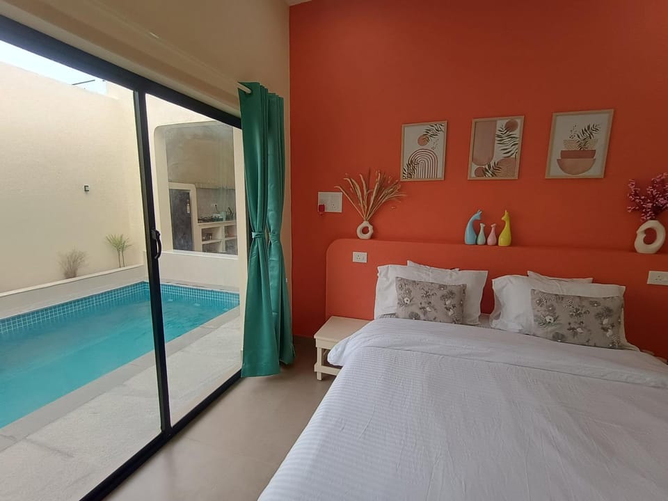 Bed, Photo of the whole room, Bedroom, Pool view