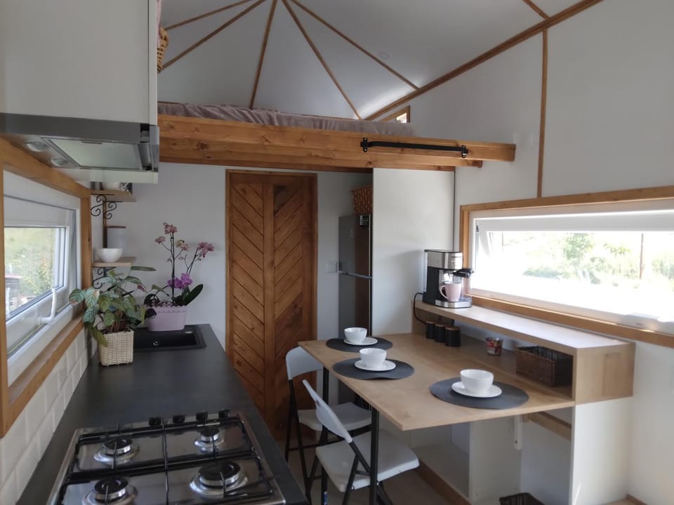 Tiny House Dezmir House in Cluj County