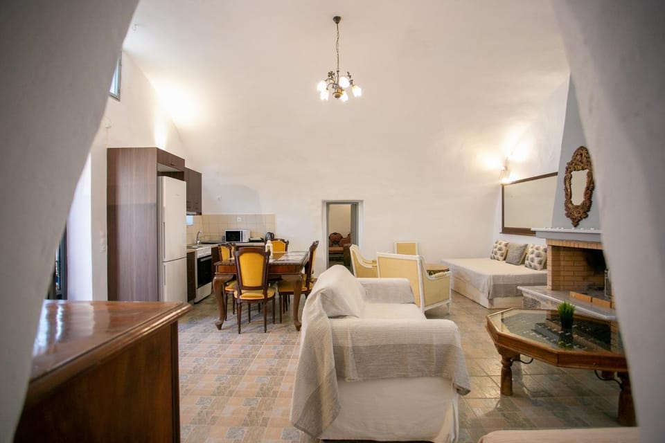TV and multimedia, Living room, Photo of the whole room, Seating area