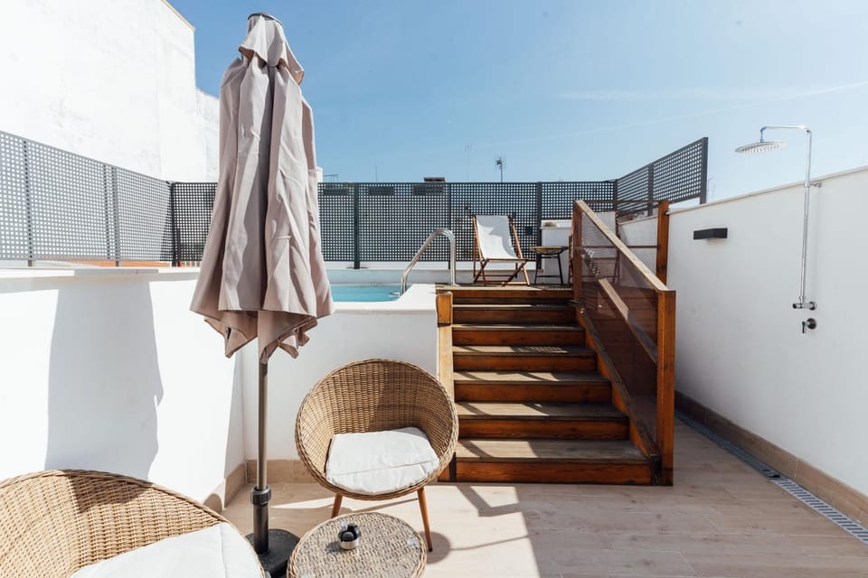 Patio, Balcony/Terrace, Pool view, Swimming pool, sunbed