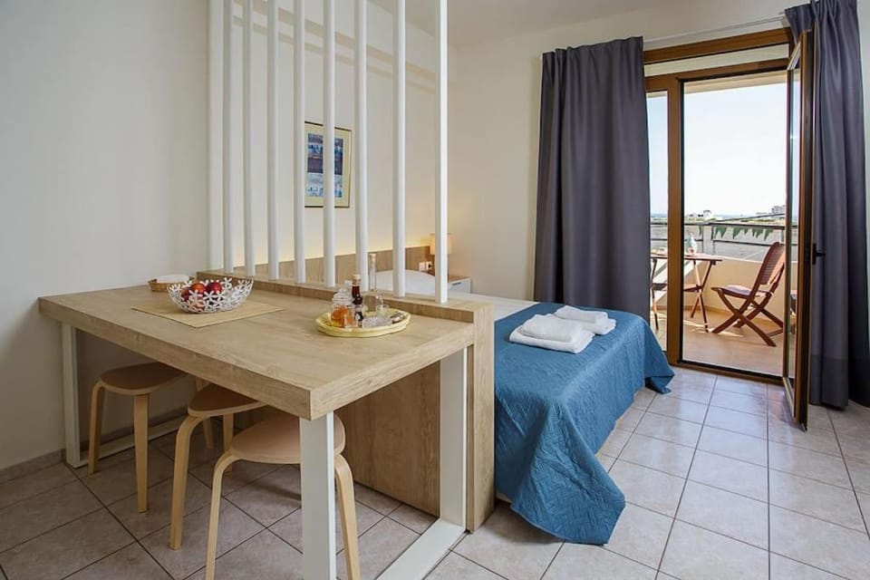 Balcony/Terrace, Dining area