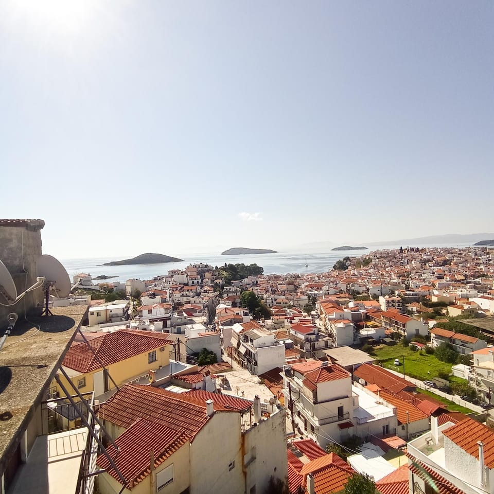 City view, City view, Sea view, Sea view