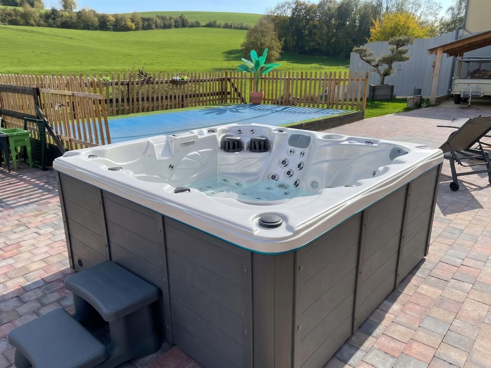Villa spacieuse à Sapogne-et-Feuchères avec piscine privée, 150 m² Villa in Grand Est