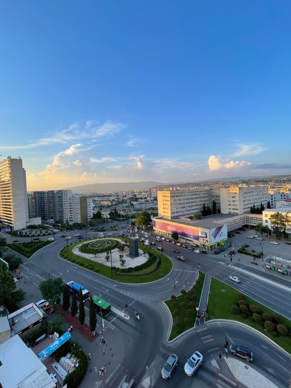 City view, Street view