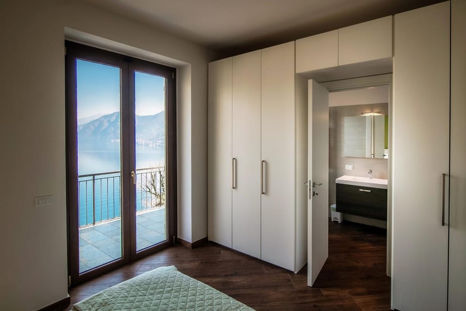 Bathroom, Bedroom