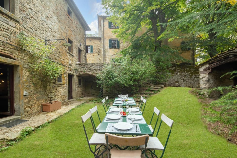 Property building, Patio, Garden, Dining area