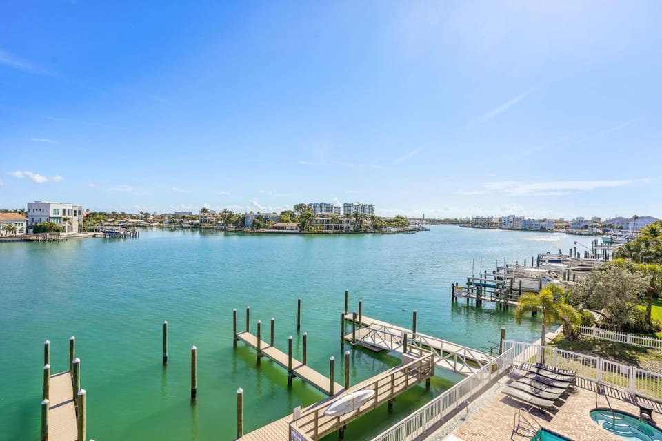 Oceana 204 East House in Treasure Island