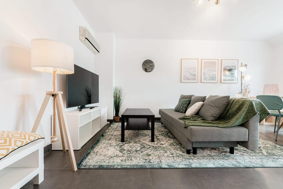 TV and multimedia, Living room, Seating area