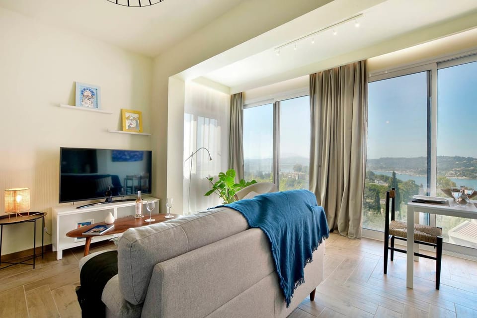 TV and multimedia, View (from property/room), Seating area