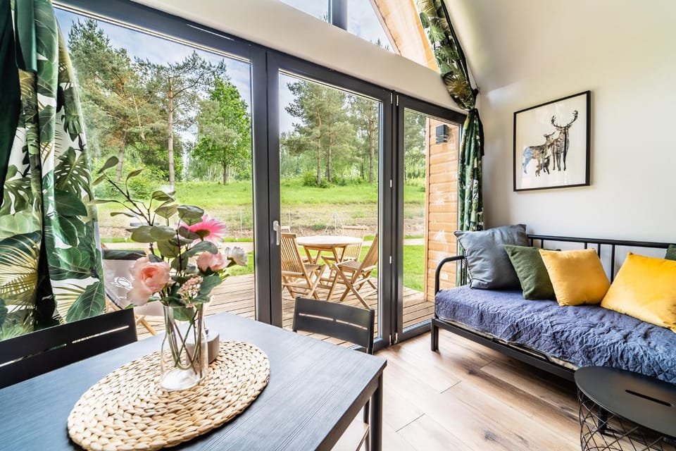 Property building, Day, View (from property/room), Balcony/Terrace, Living room, Seating area, Garden view
