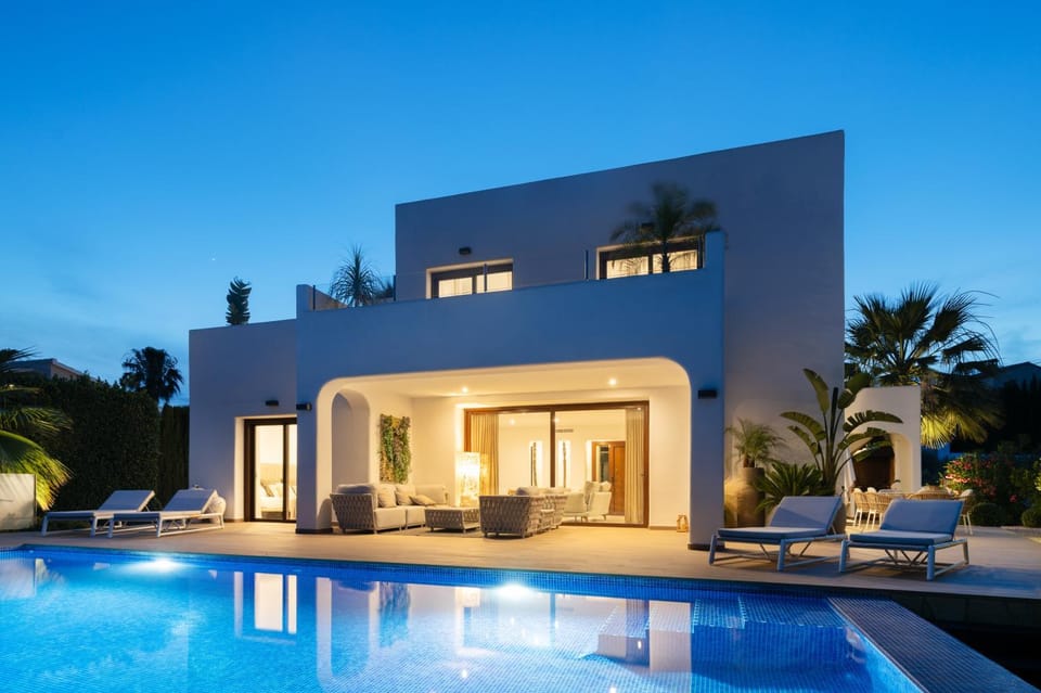 Property building, Night, Swimming pool, sunbed
