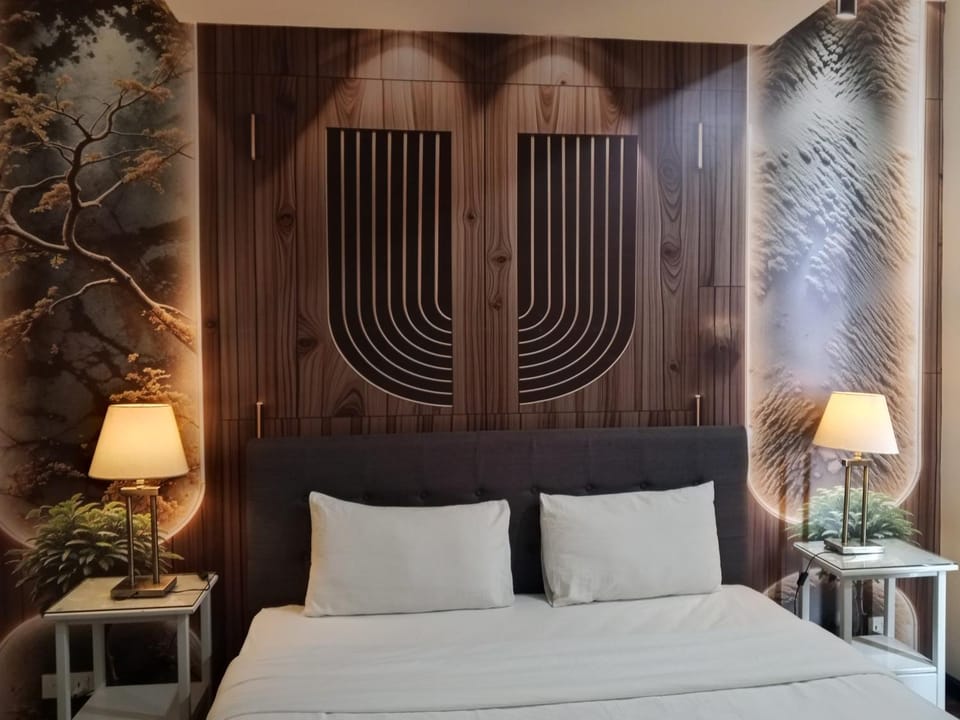 Property building, Bed, Bedroom, wardrobe