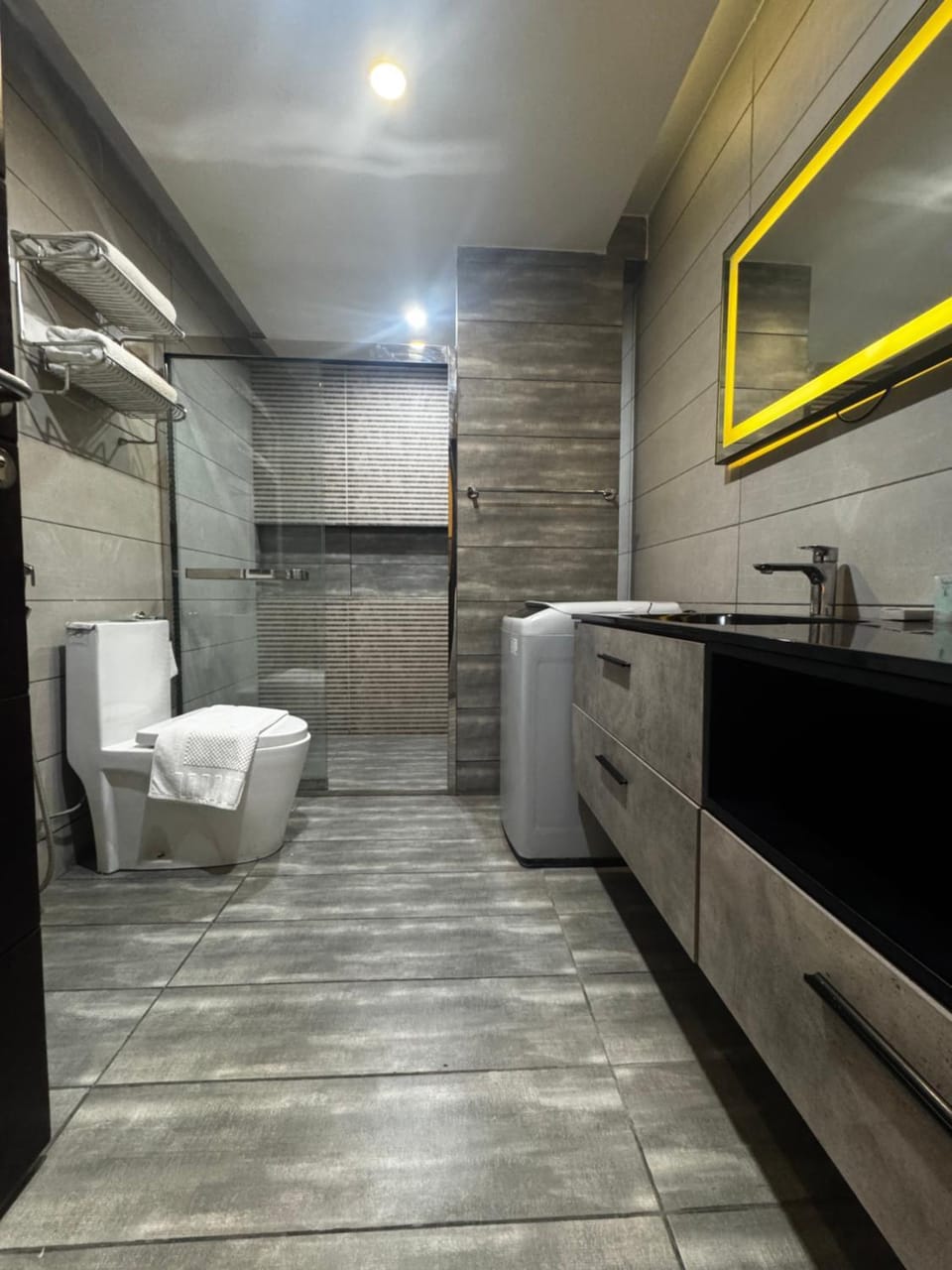 Bathroom, towels
