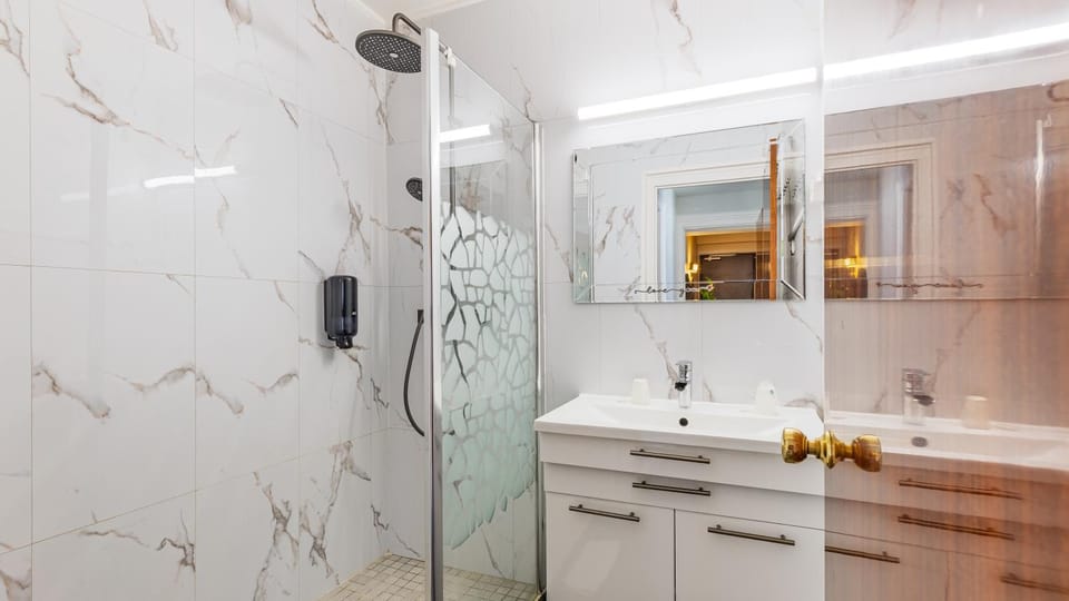 Superbe Appartement avec vue sur le Lac du Bourget Apartment in Tresserve