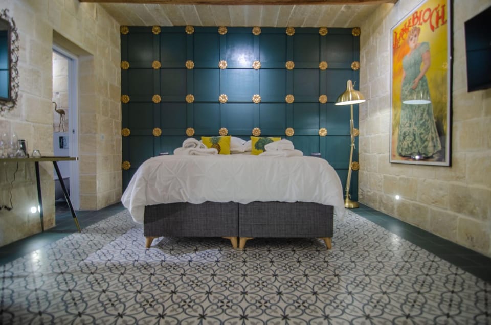Bed, Decorative detail, Bedroom