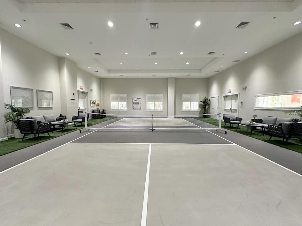 Villa Valbuena Palm Oasis In-Laws Quarters 4-Story Unit With Rooftop Retreat Apartment in Key Largo
