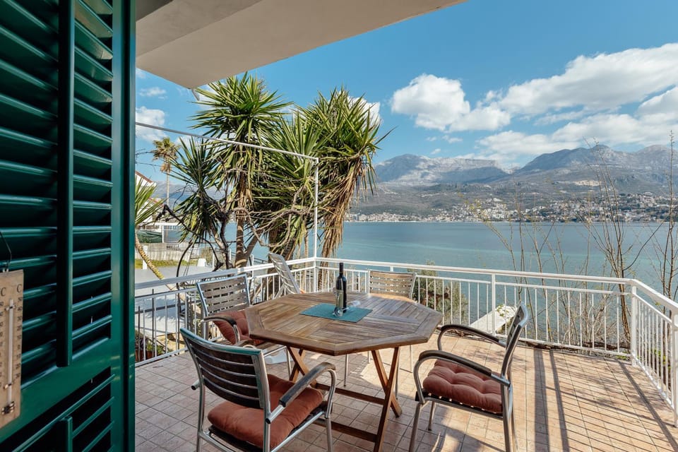 Balcony/Terrace, Mountain view, Sea view
