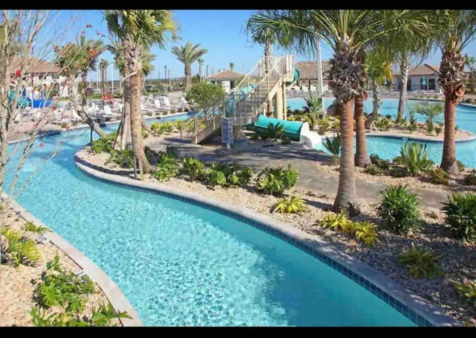 OMG! THEMED-King Beds with pool lazy river and golf course near DISNEY & UNIVERSAL STUDIOS House in Four Corners