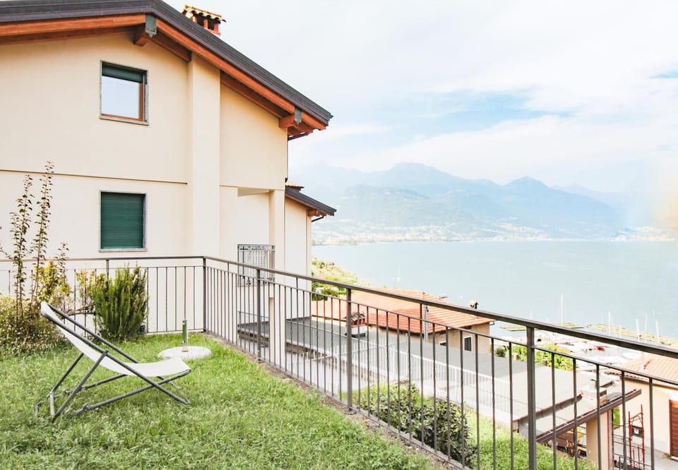 Property building, Patio, Day, Natural landscape, View (from property/room), Balcony/Terrace, Lake view, Mountain view, sunbed