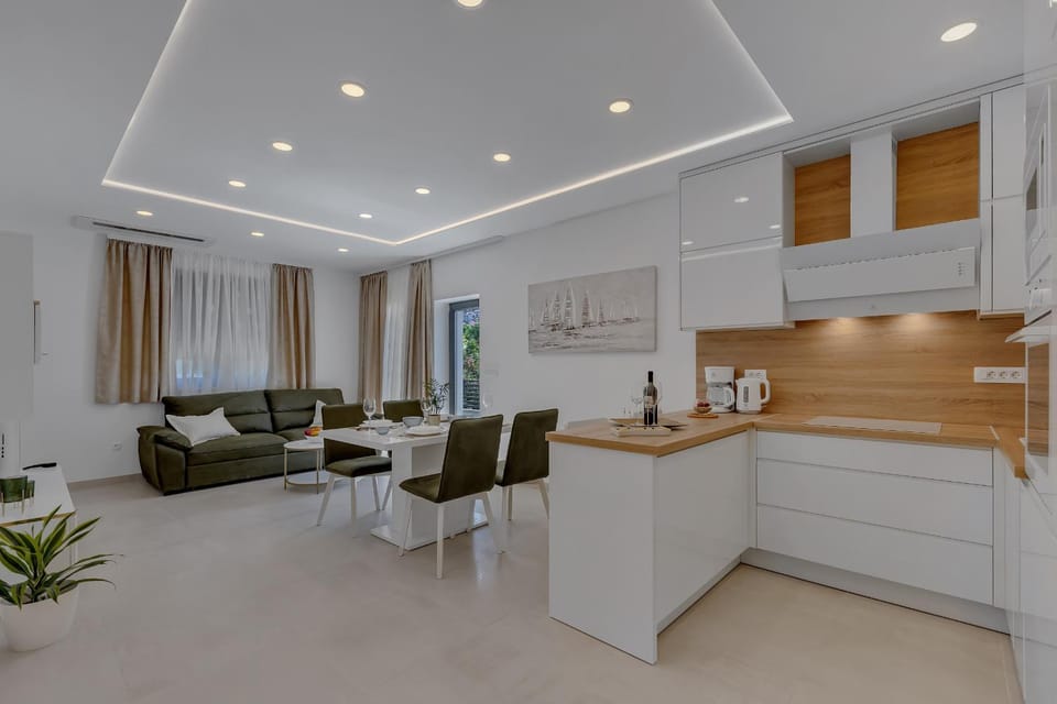 Laurus Makarska Accommodation Apartment in Makarska