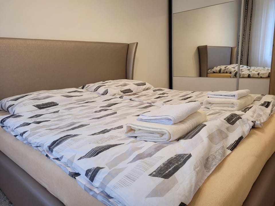 Bed, Bedroom