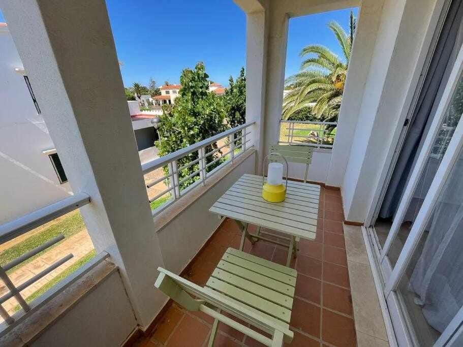 Macarella -Apartamento con piscina junto la playa Apartment in Cala en Blanes