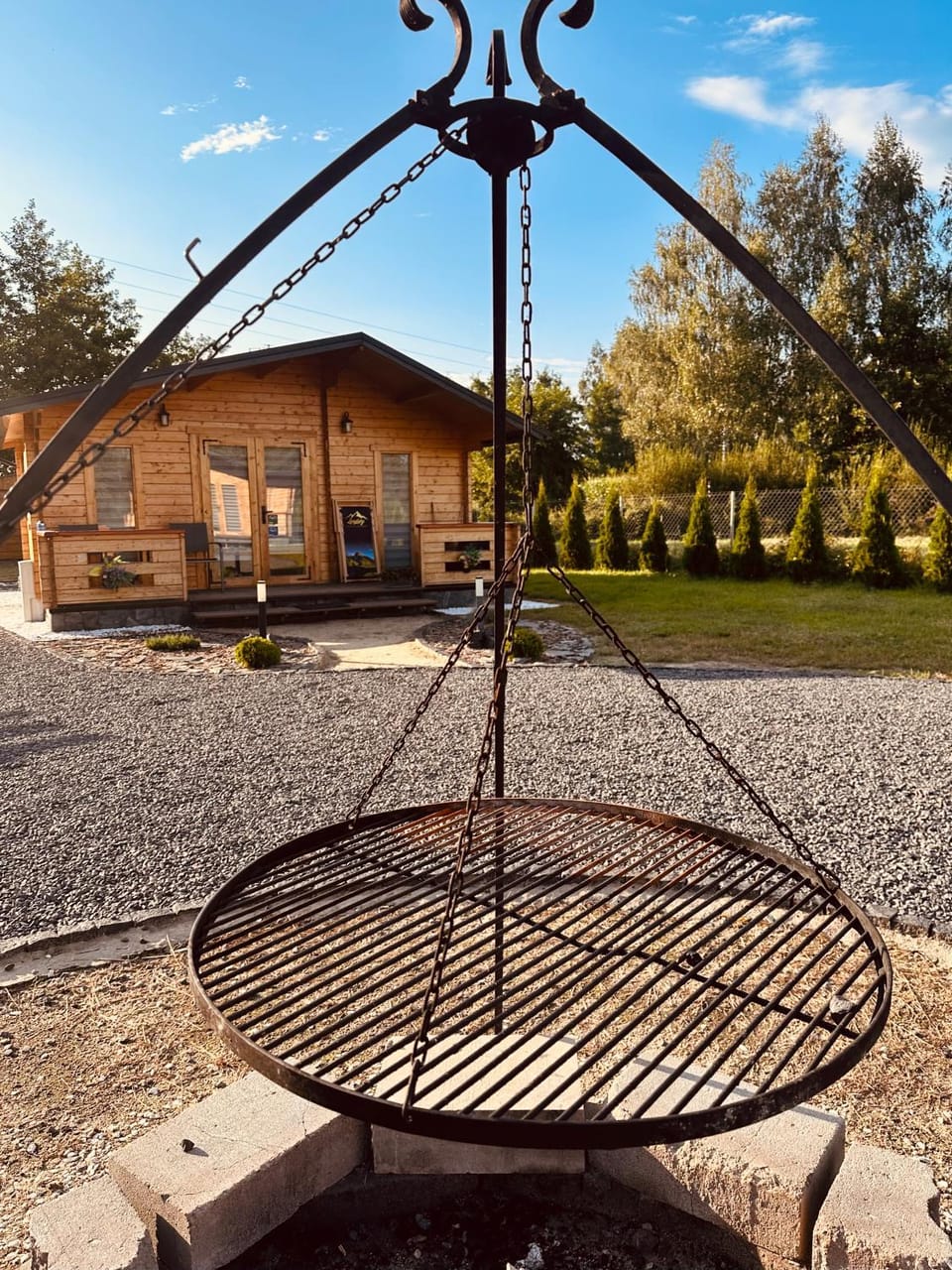 Property building, Day, BBQ facilities, Garden, Garden view
