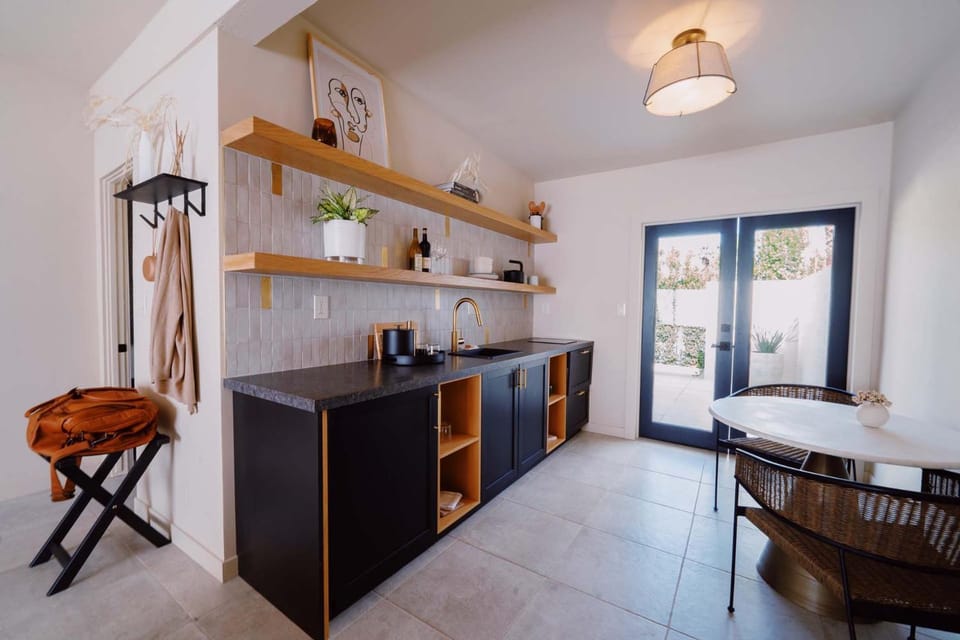 Azure Sky Hotel - Adults Only - A Town & Desert Boutique Hotel Hotel in Palm Springs