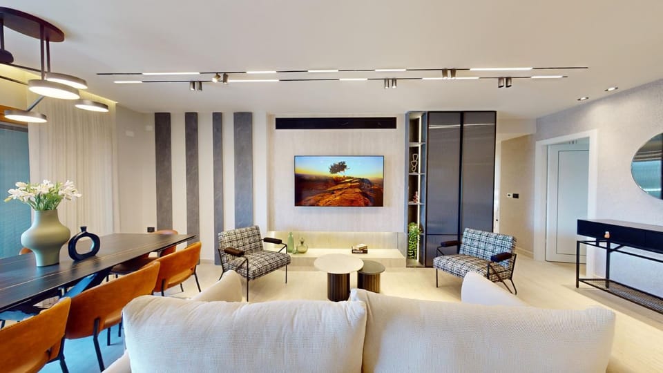 TV and multimedia, Living room, Dining area