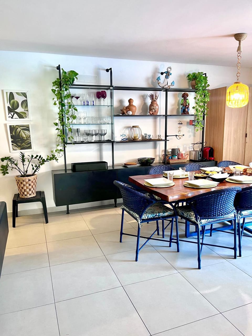 Living room, Dining area