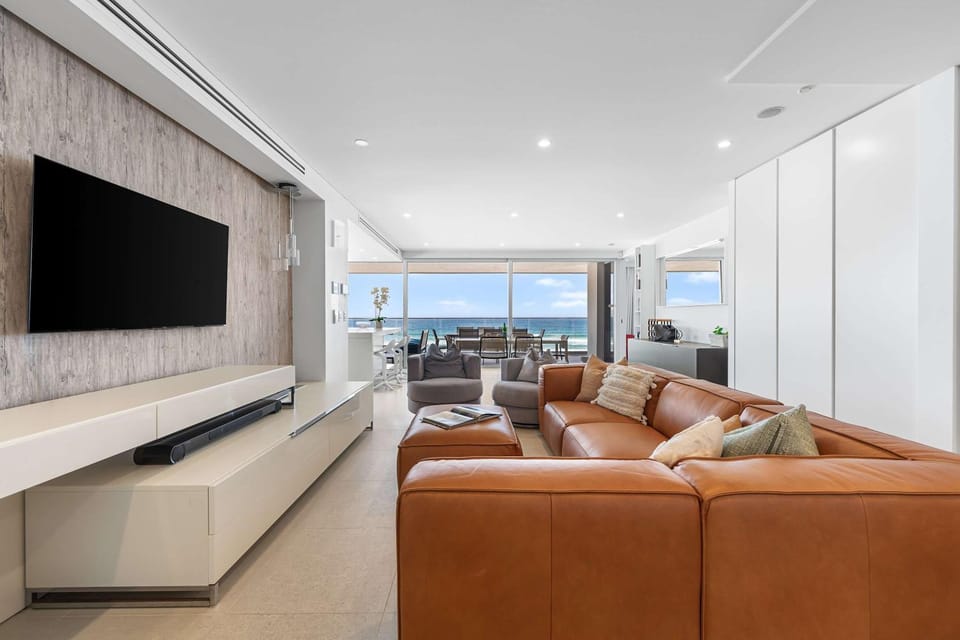Joy on Jefferson Apartment in Palm Beach