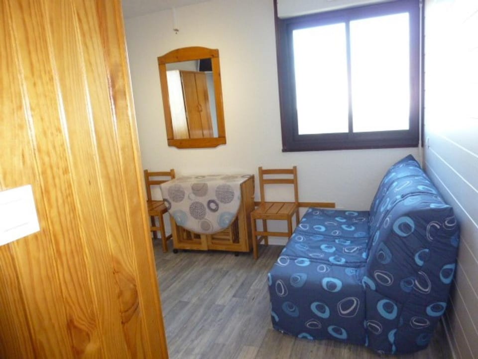Arette : Apt 4/5 pers, au pied des pistes, ascenseur, parking, micro-ondes/grill - FR-1-602-107 Apartment in Navarre