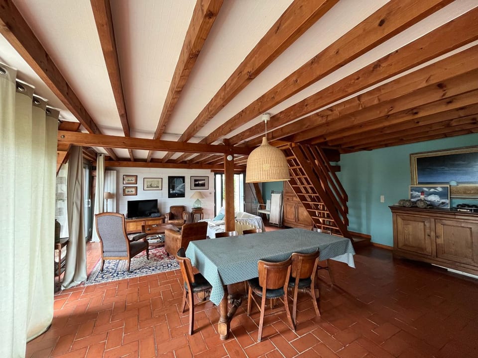 Maison familiale 8 personnes à 100m de la plage avec jardin et parking - FR-1-639-38 House in Arzon