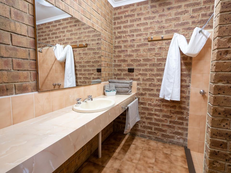 Eildon Parkview Motor Inn Room 2 Hotel in Eildon